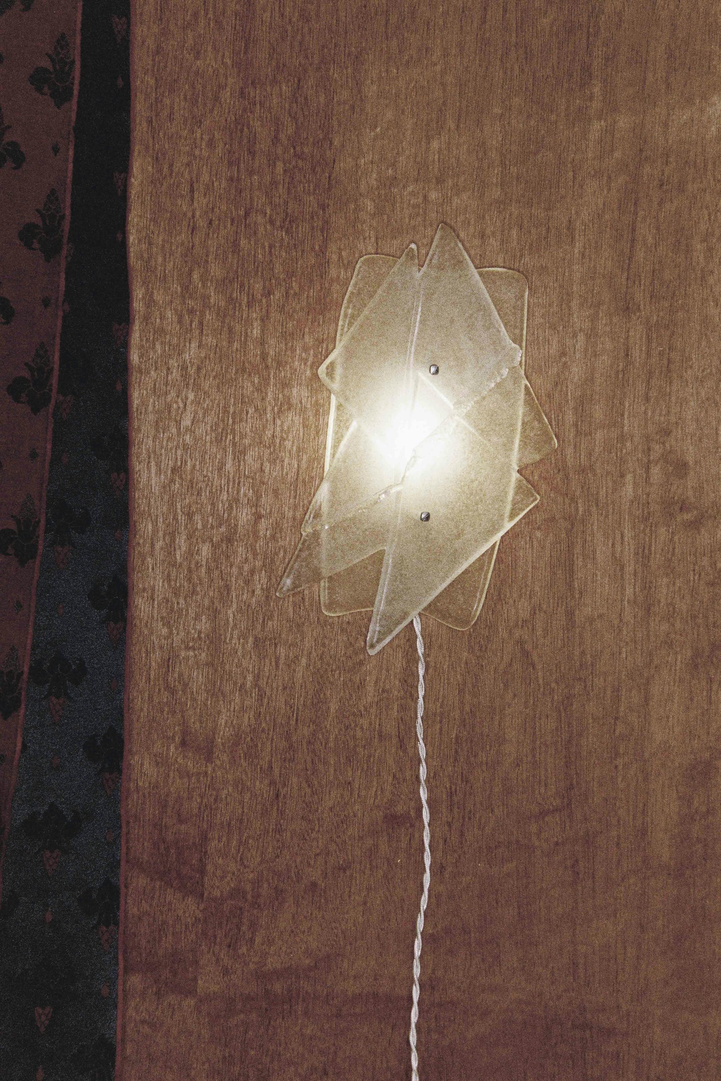 Glass Sconce 001