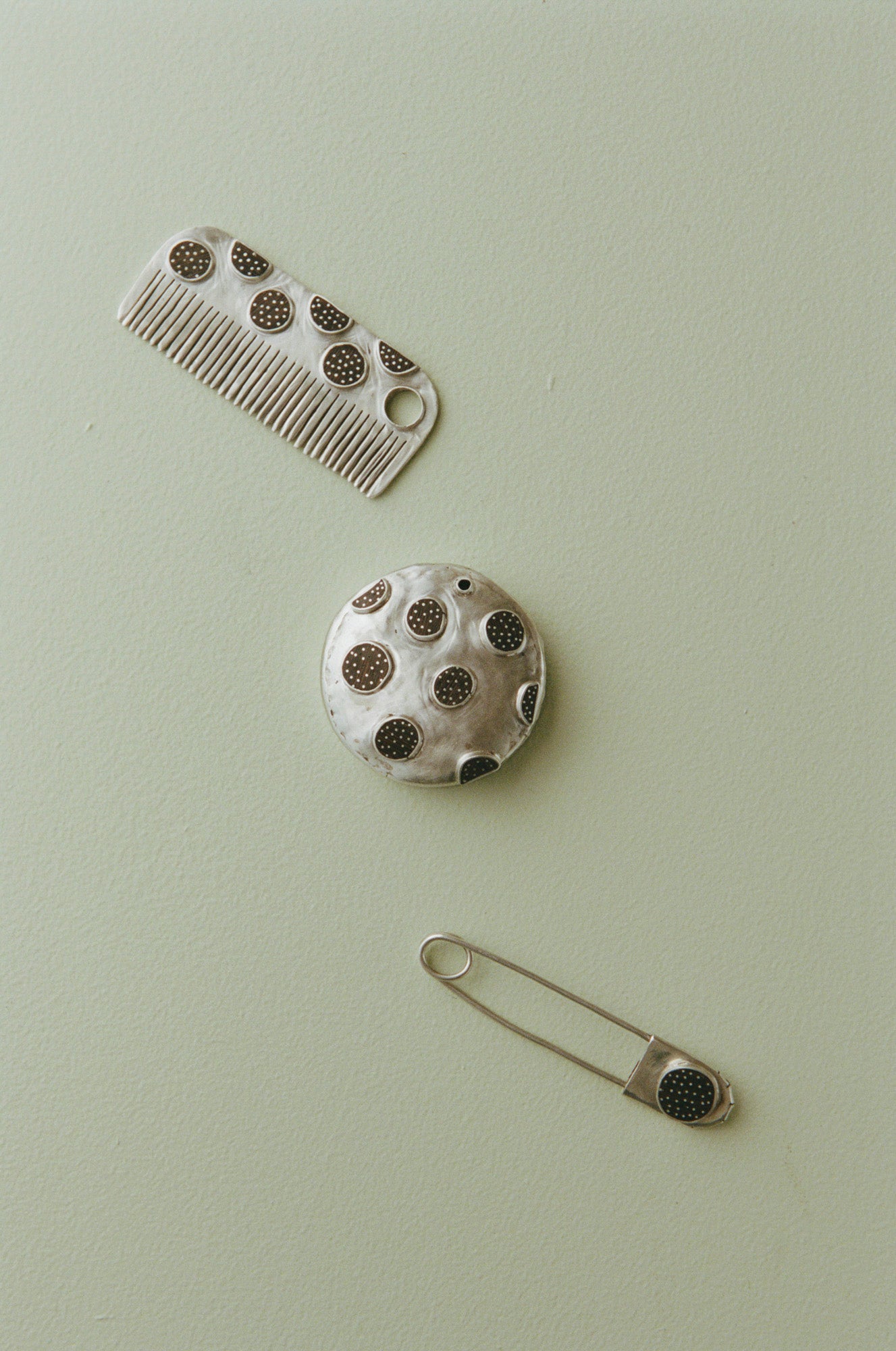 Pearl Vanity Set
