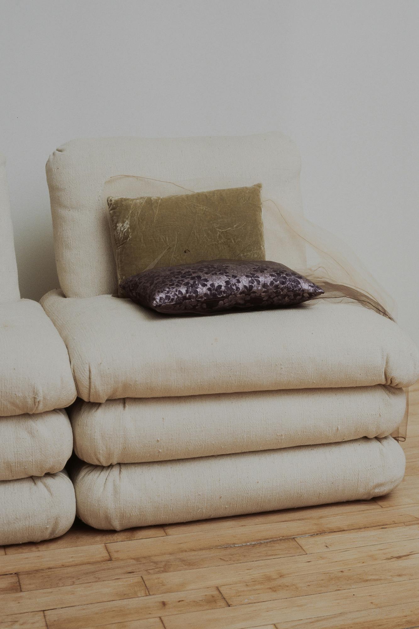 Fishtail Pillow 007