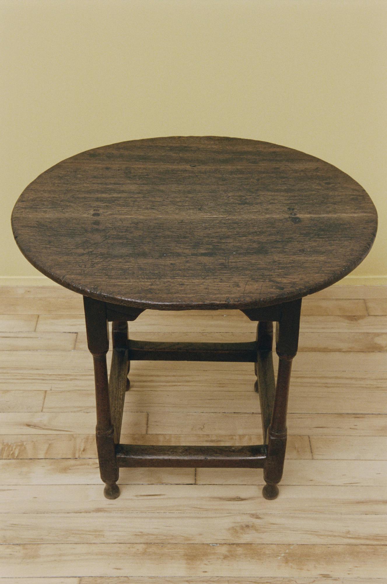 Queen Anne Tavern Table