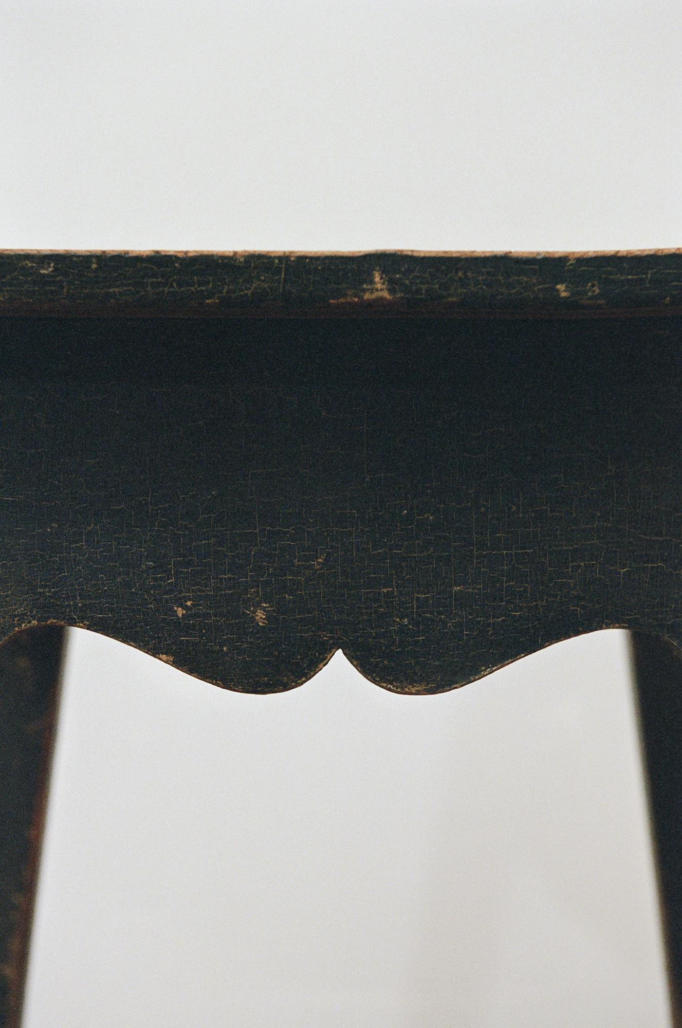 Splayed-Leg Table with Scalloped Apron