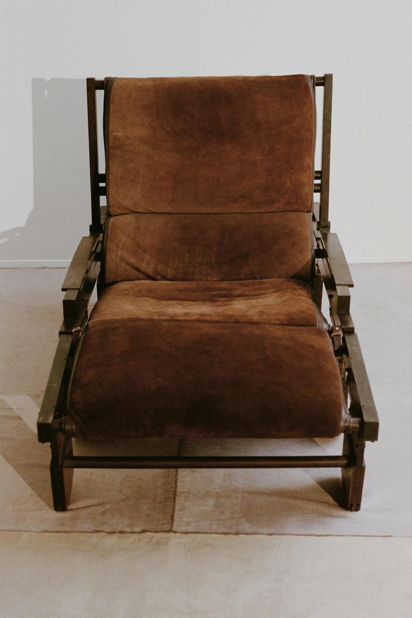 May Jhon Chair & Ottoman