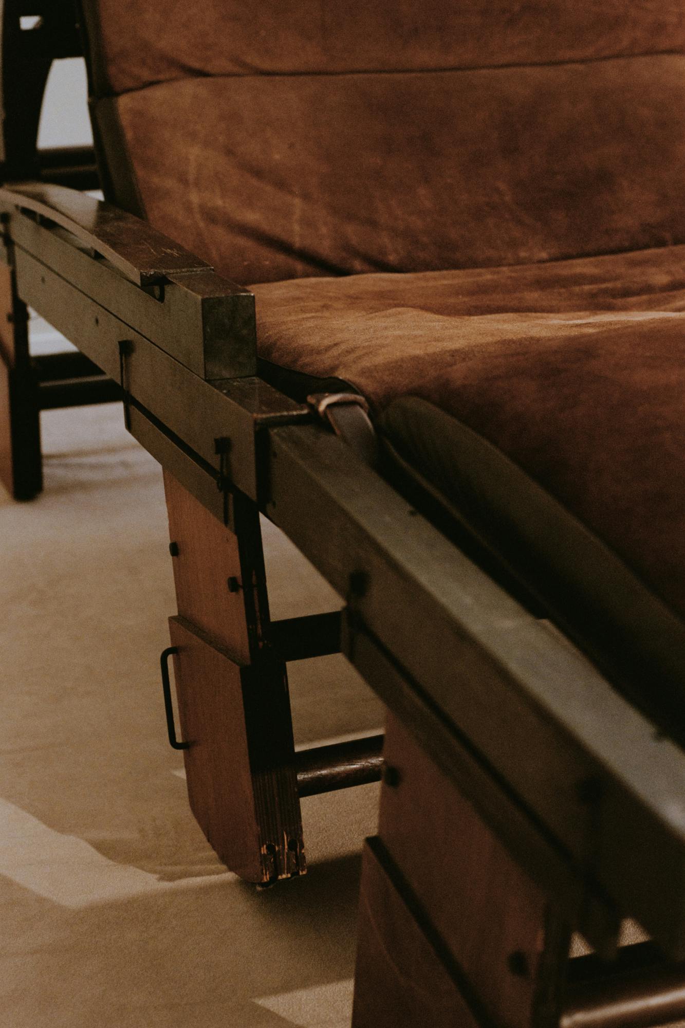 May Jhon Chair & Ottoman