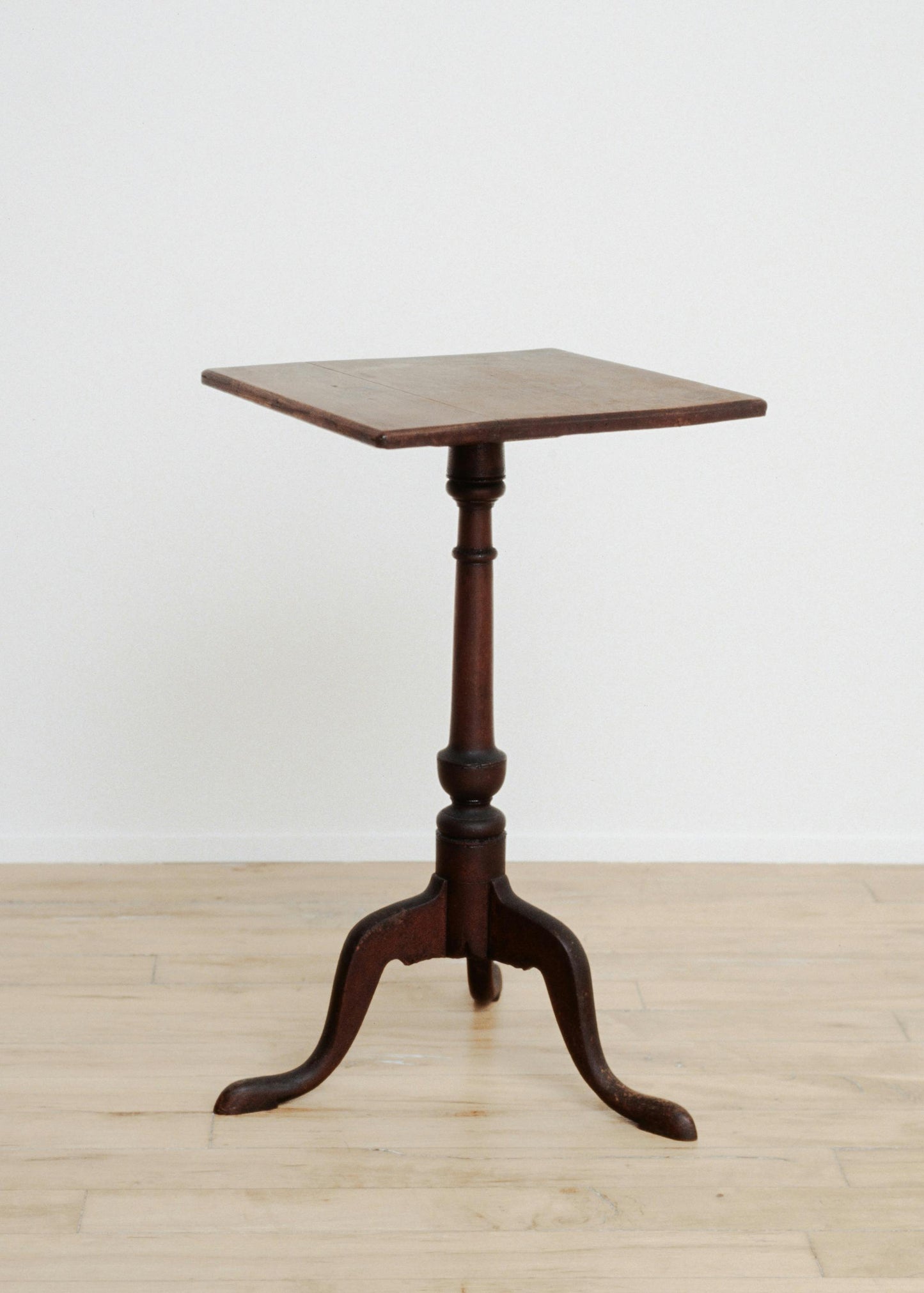 Queen Anne Candlestand