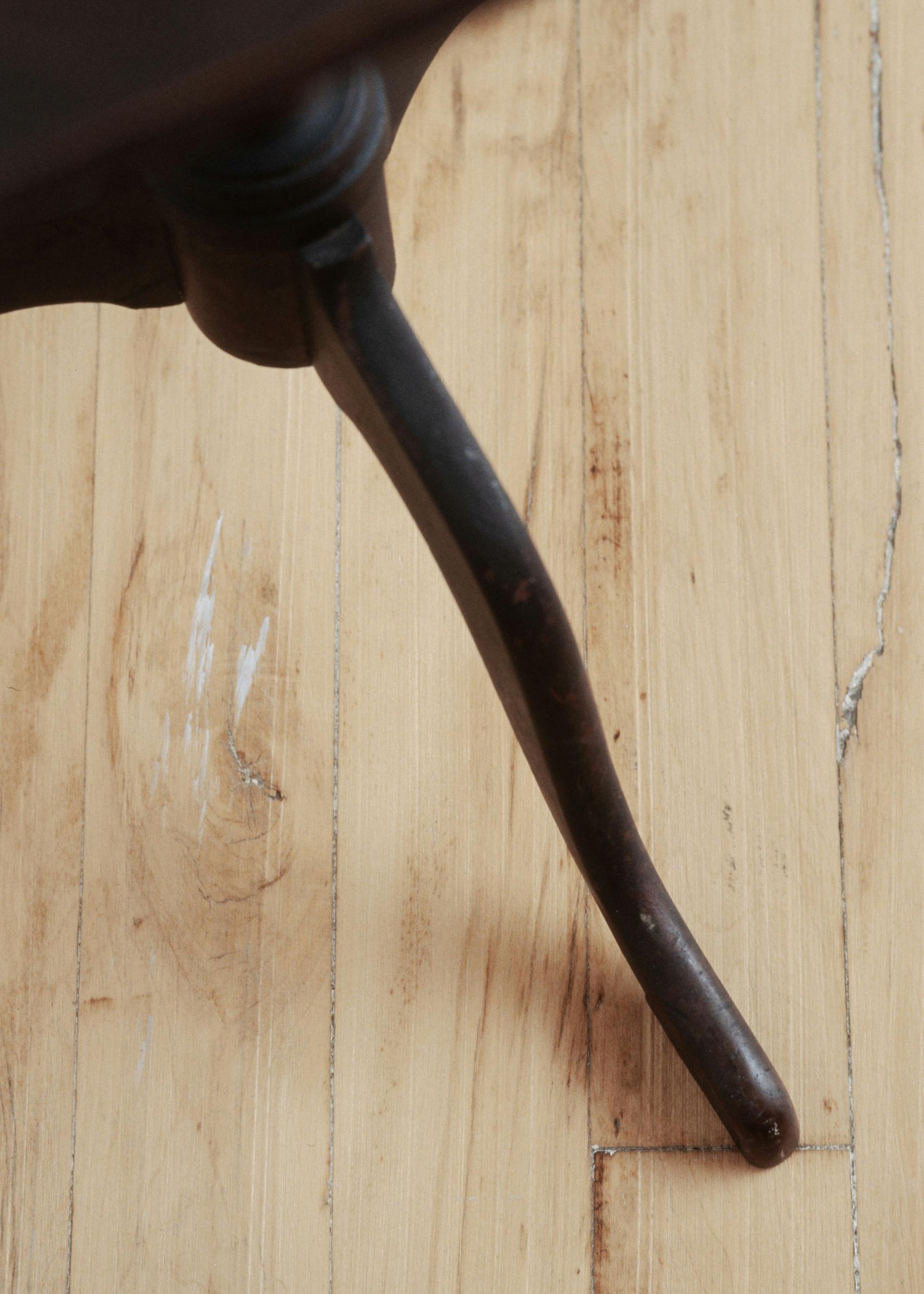 Cabriole Leg Queen Anne Candlestand