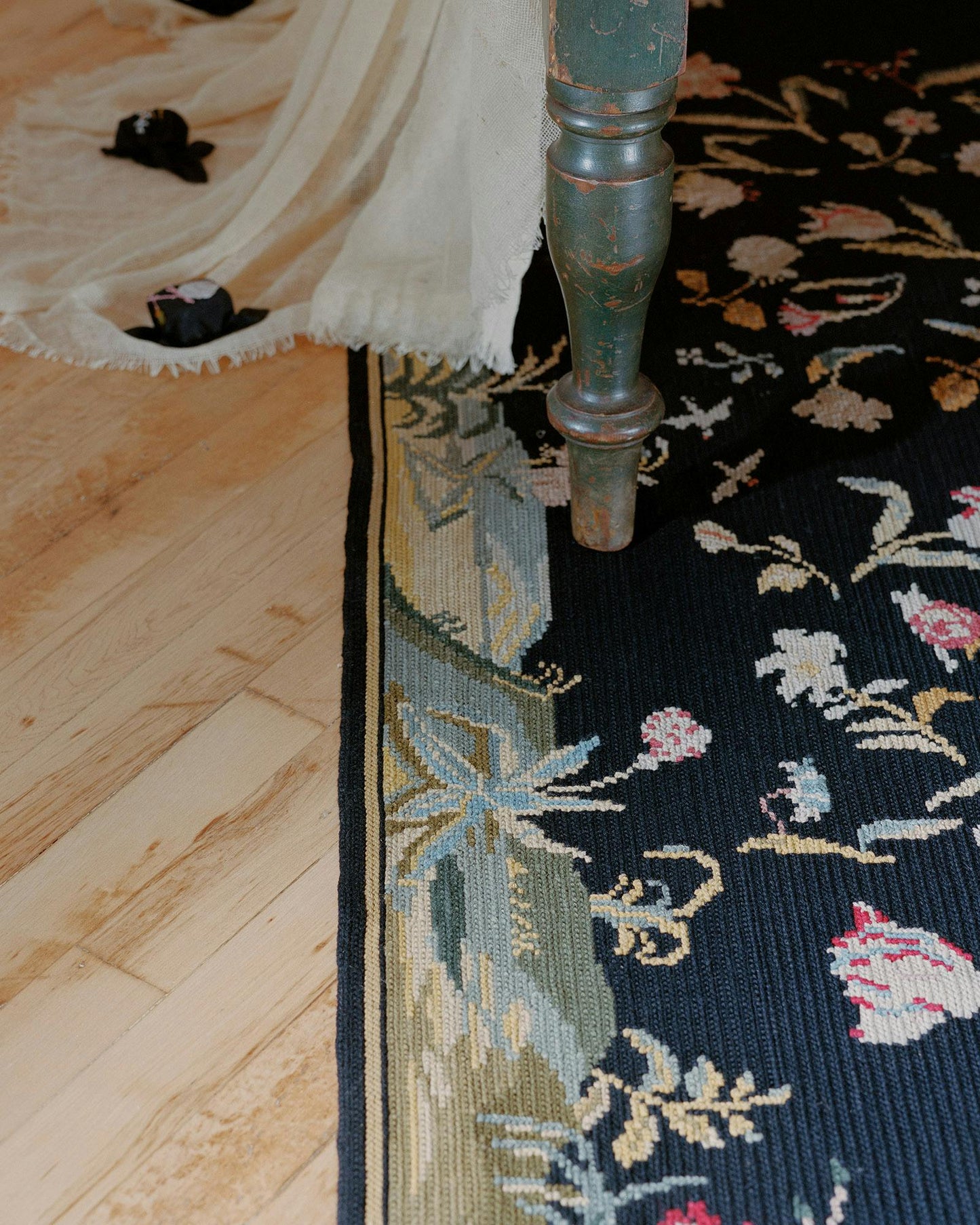 Arraiolos rug