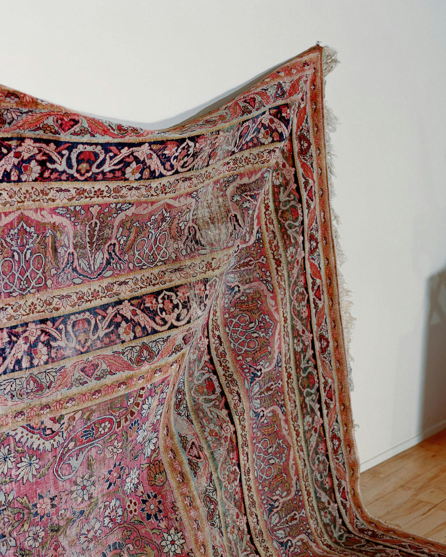 Laver Kirman Carpet