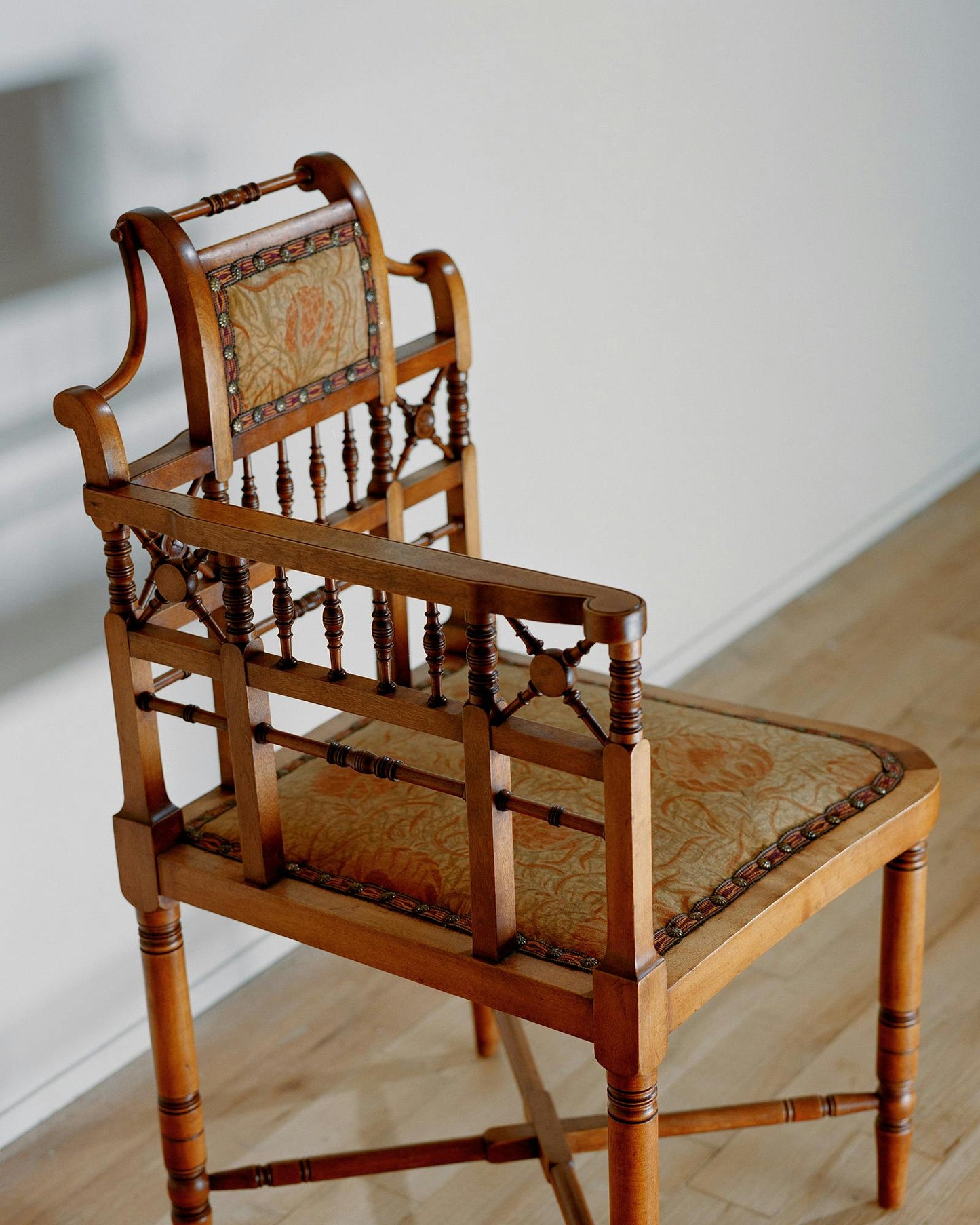 Corner Chair