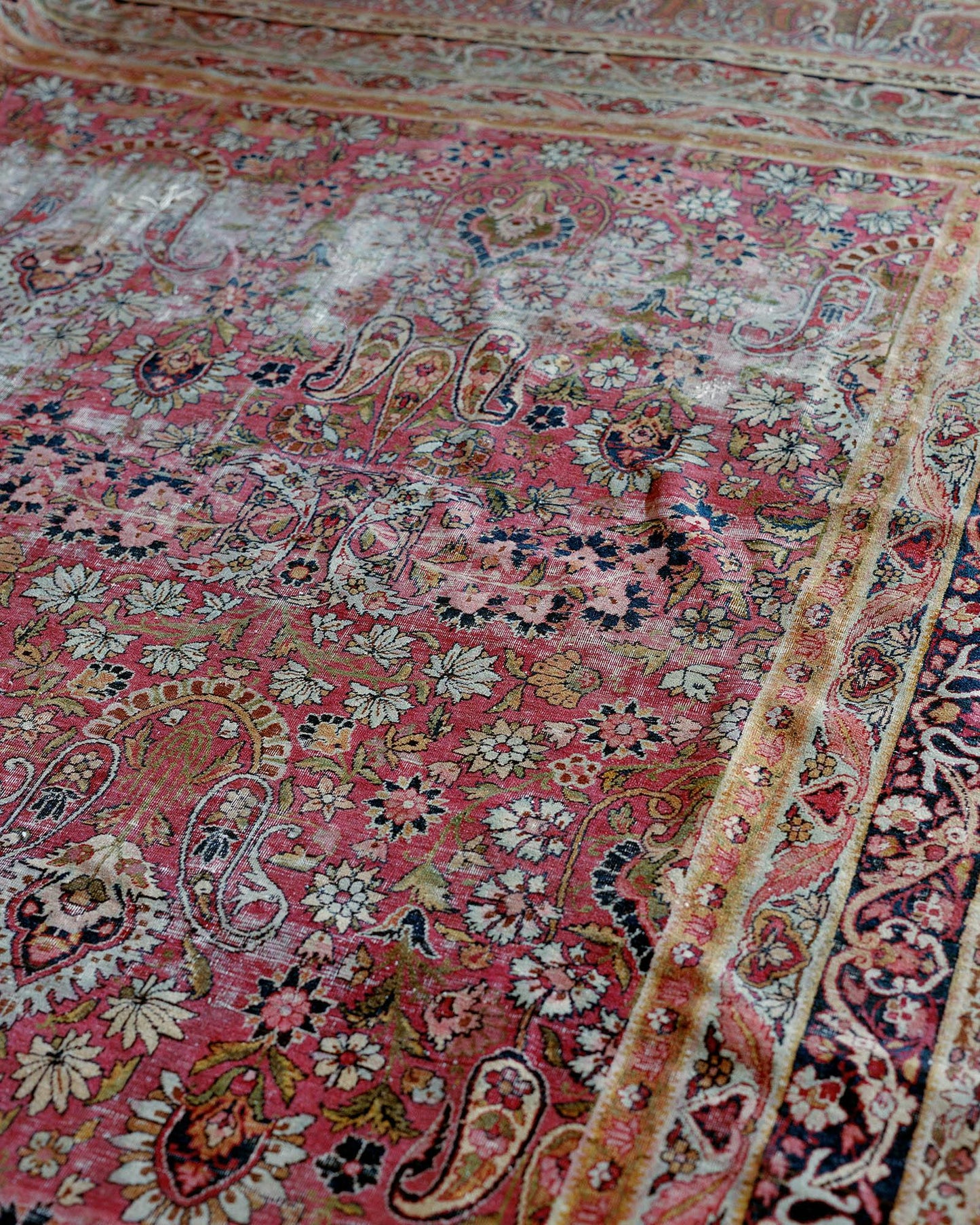 Laver Kirman Carpet