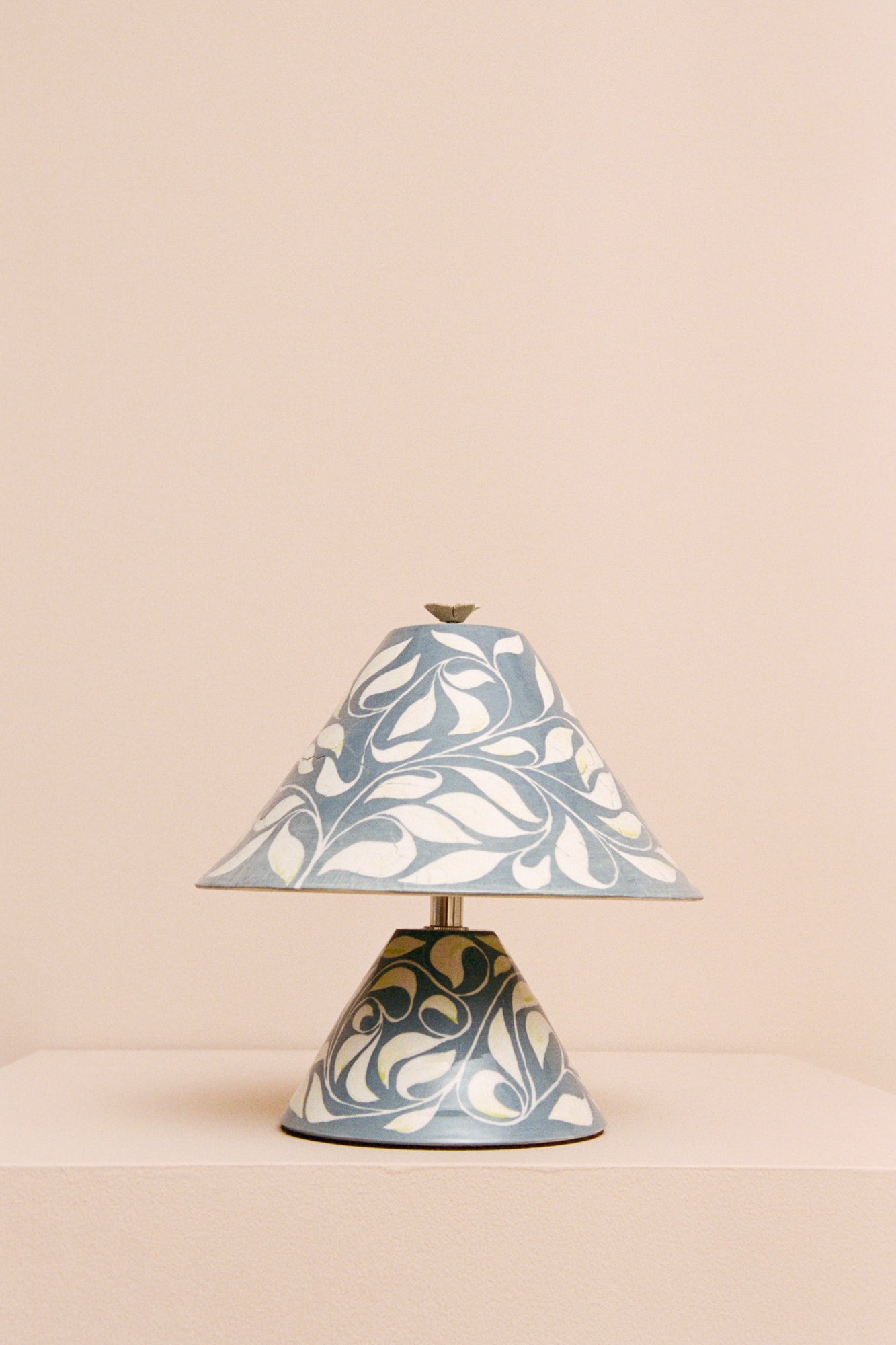 Jasmine Lamp (Small, Porcelain)