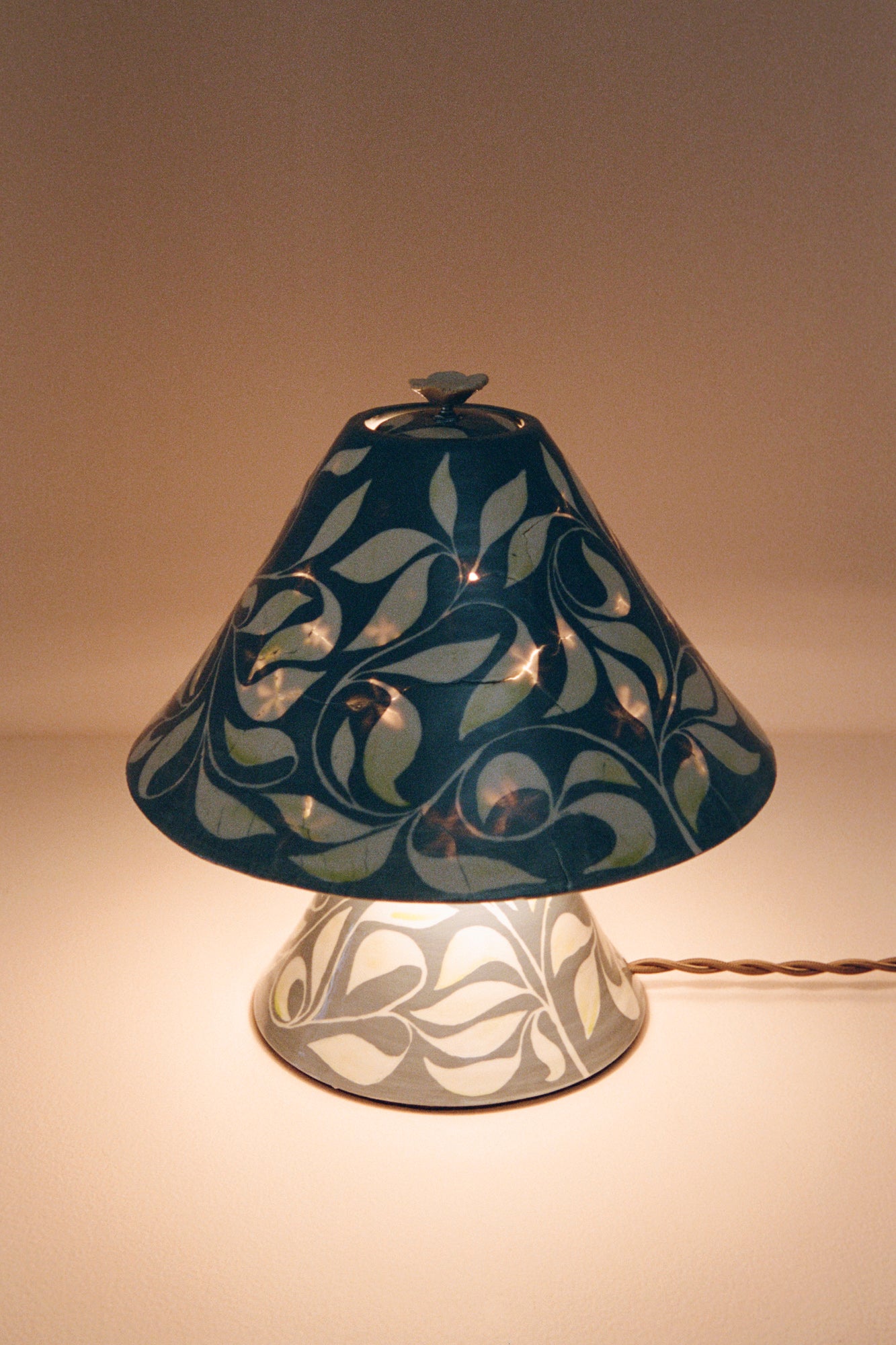 Jasmine Lamp (Small, Porcelain)