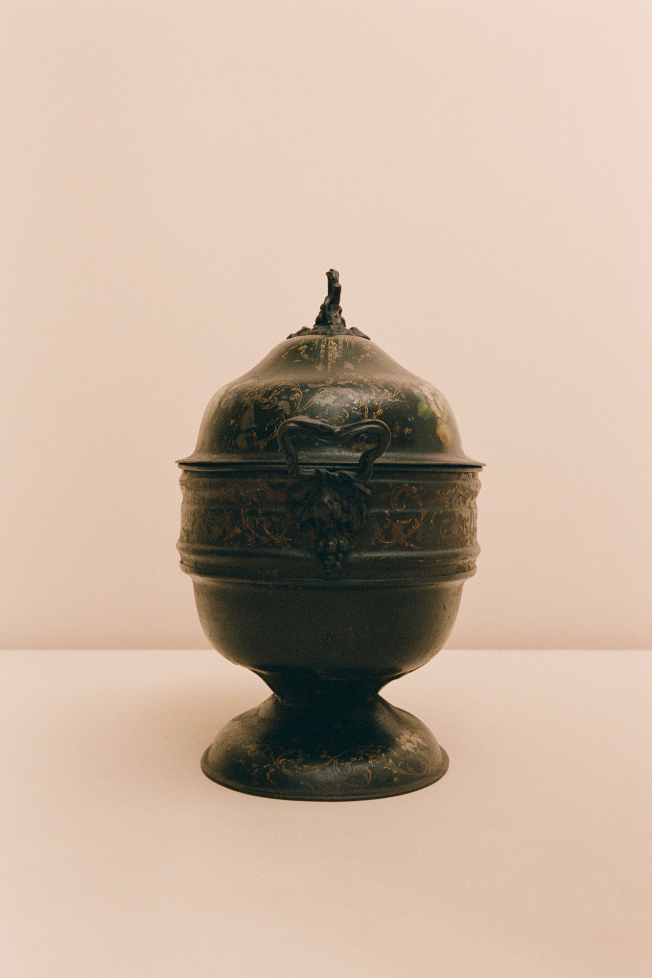 Black Tole Piente Coal Scuttle