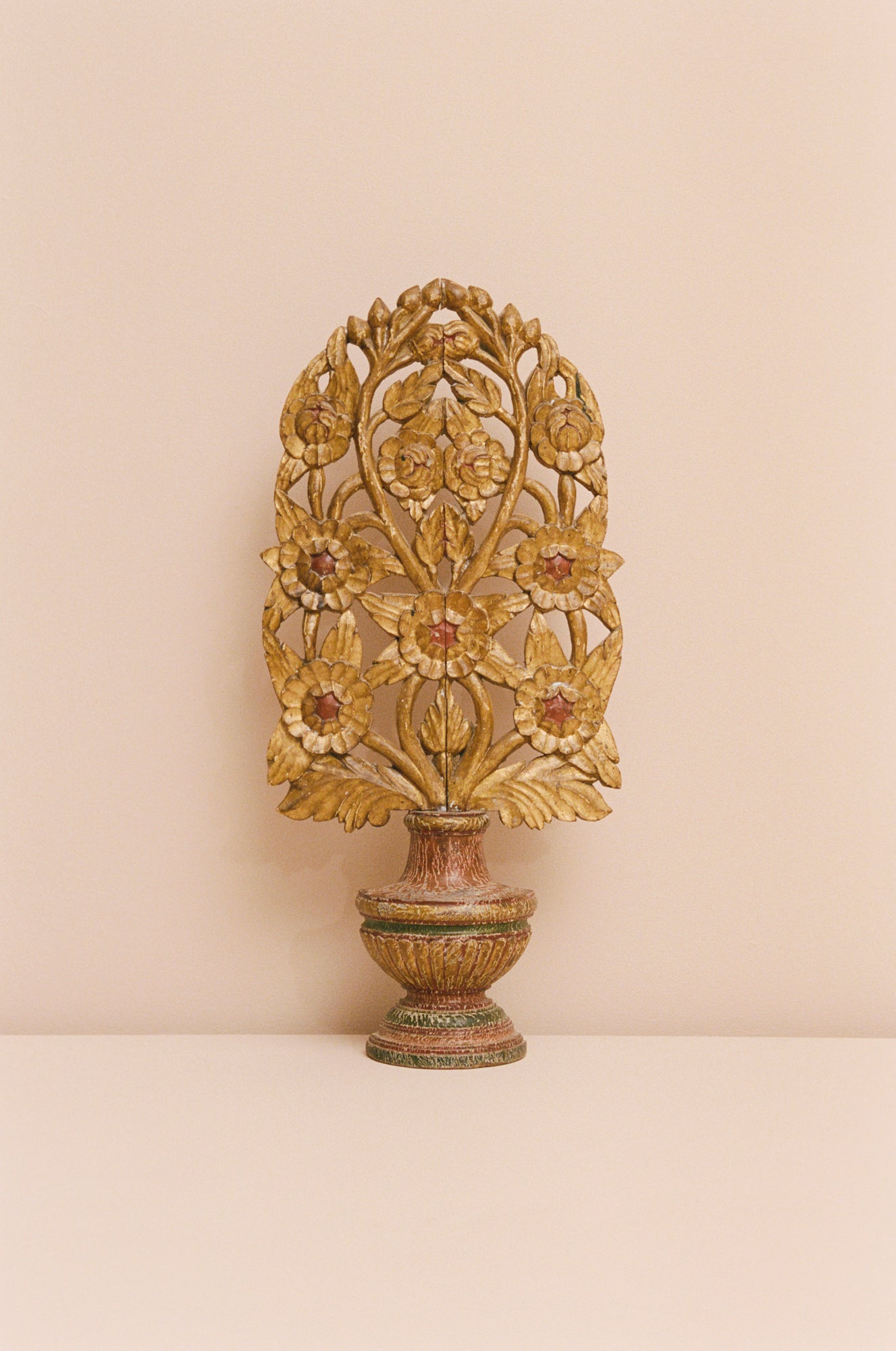 Model of a Flowering Urn