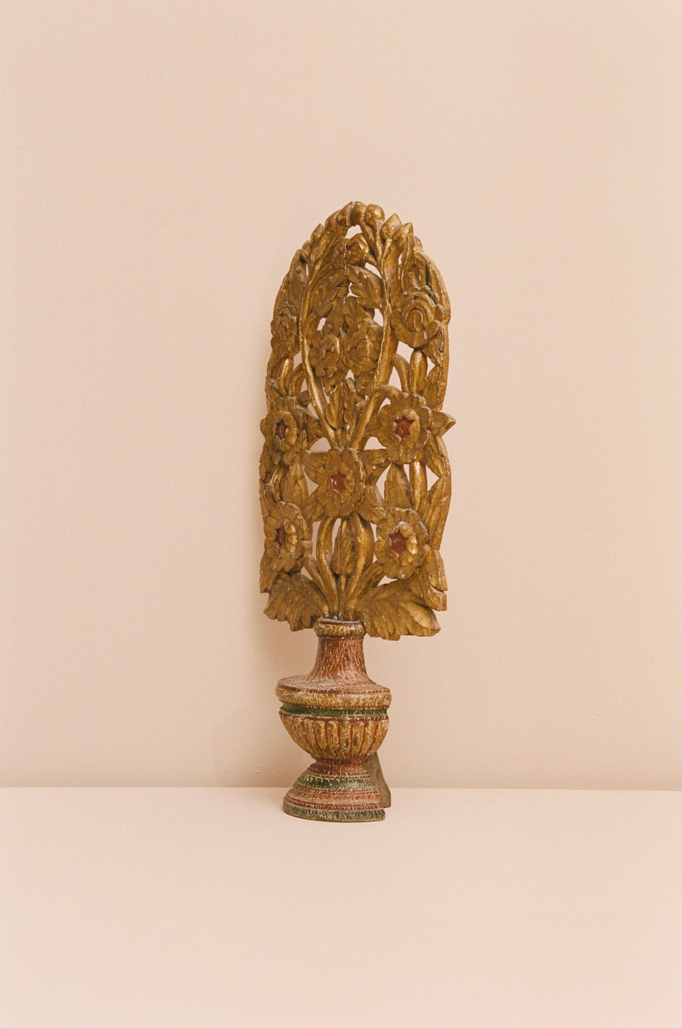 Model of a Flowering Urn