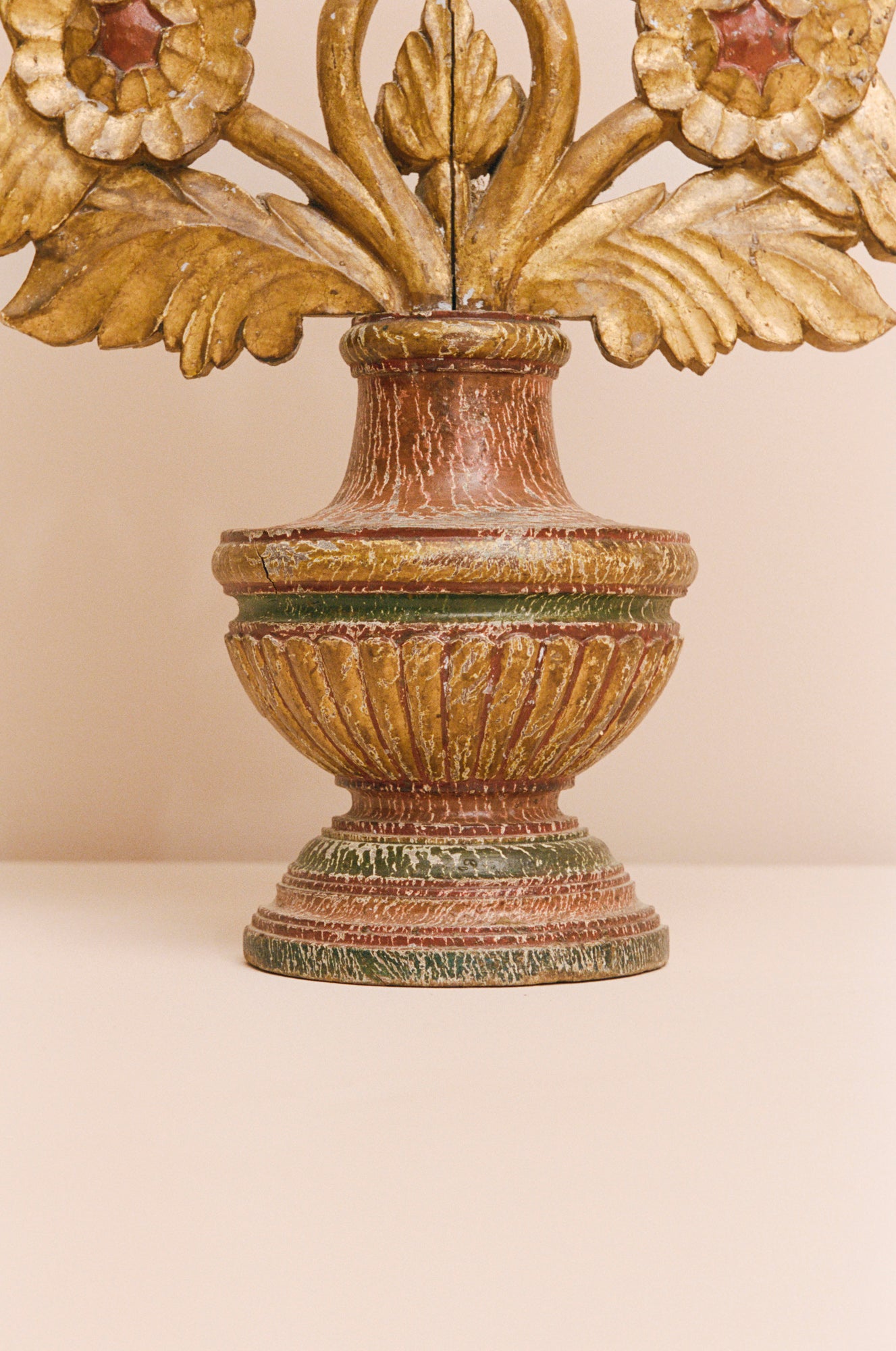 Model of a Flowering Urn