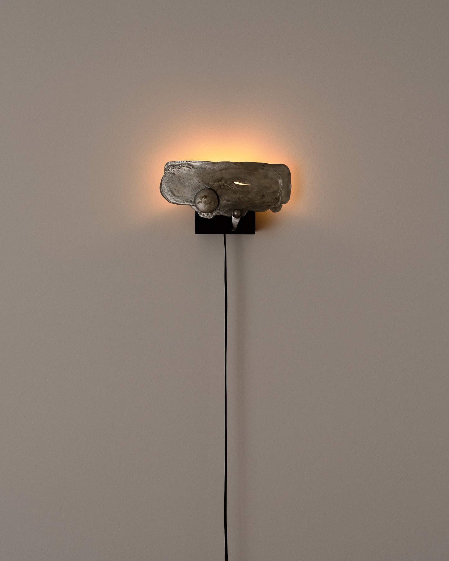 Crater Sconce: Humbolt