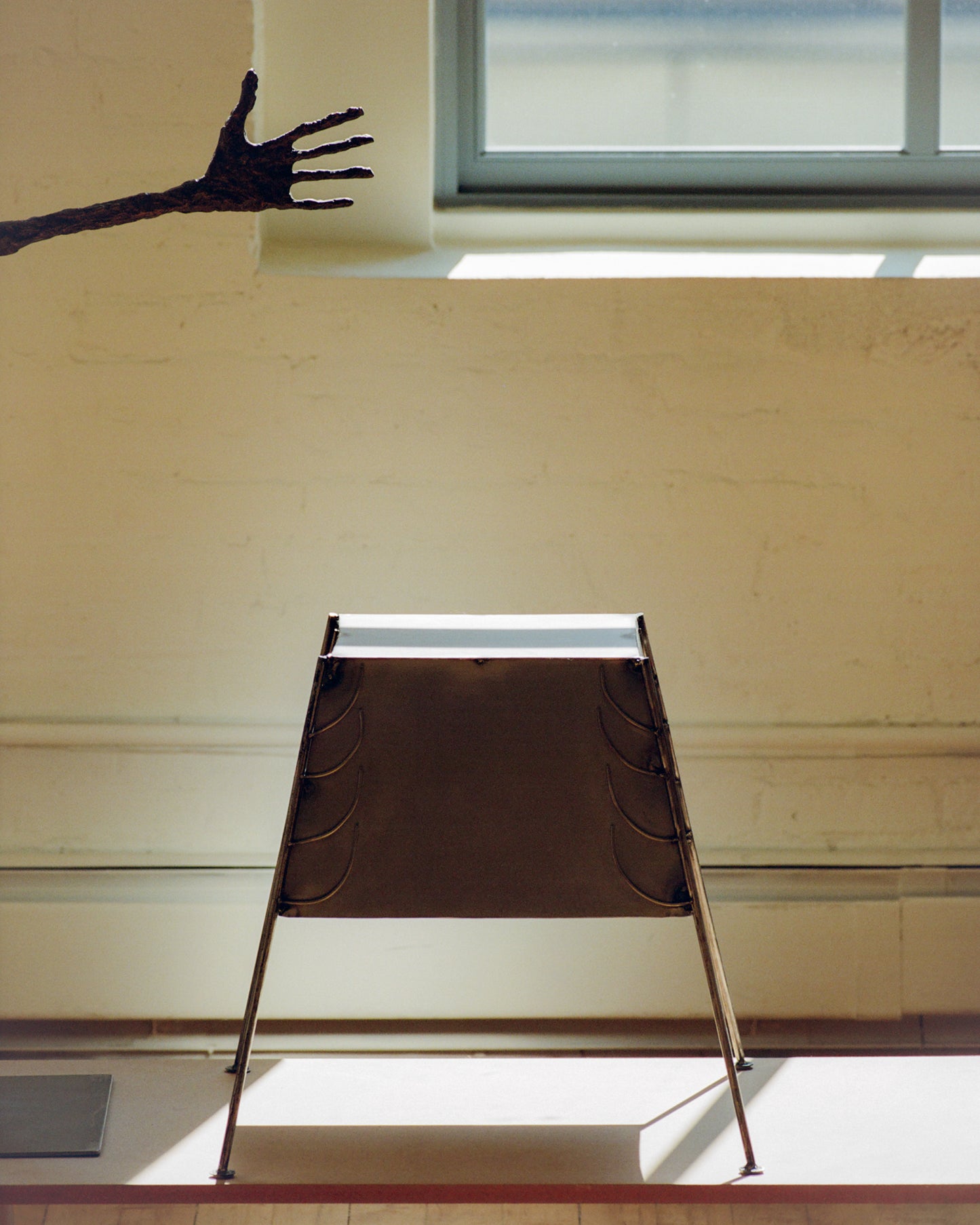 Table Plume (Feather Table),